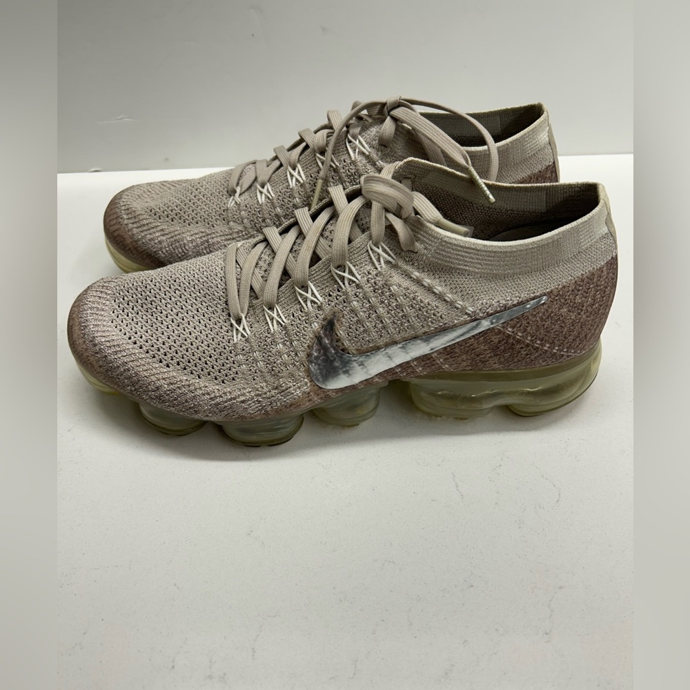Nike Flyknit VaporMax Sneakers - Rose Gold